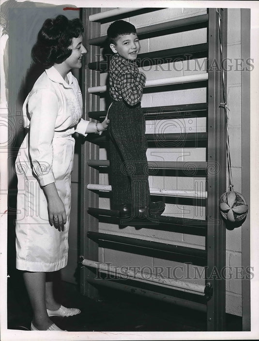 1961 Press Photo Cora Lee Reynolds; Willie Wohlgang; Cleveland, OH - Historic Images