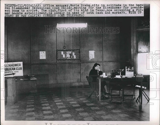 1951 Press Photo Office Manager Marie Brahm in the Eisenhower Rep. Club Dallas - Historic Images