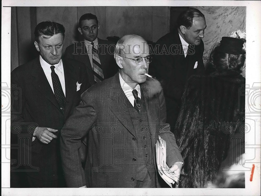 1946 Press Photo Sen. Charles W. Tobey, Edwin W. Pauley, Senate nominee - Historic Images