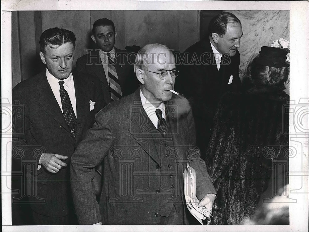 1946 Press Photo Sen. Charles W. Tobey, Senate nominee Edwin W. Pauley - Historic Images