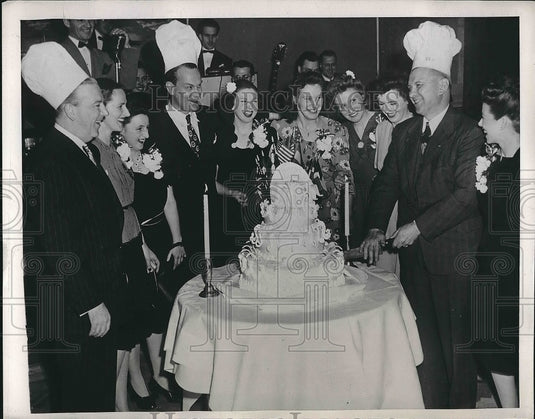 1946 George Cullen, Lynn Holcomb & Akron, Ohio, Welcome War Brides - Historic Images