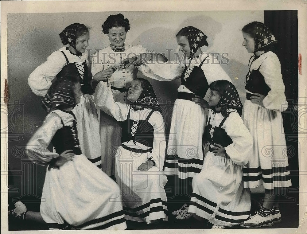 1939 Lottie jasion Lucille Griffin Irene Kirnkowski Lillian Nowick - Historic Images