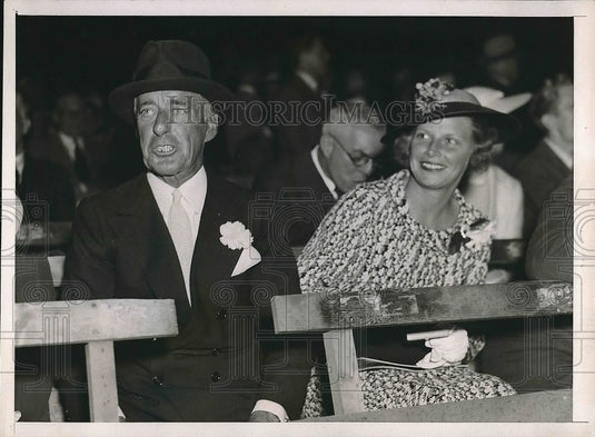 1935 Press Photo Edward Hutton & Miss Celia Robinson Attend Louis Carnera Fight - Historic Images