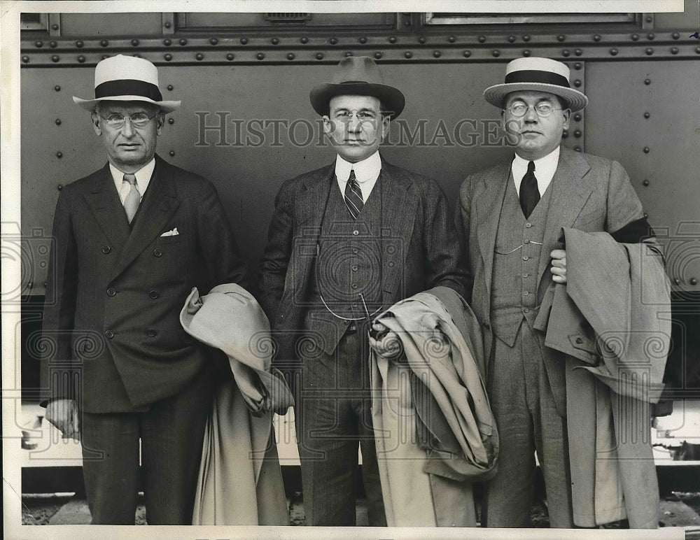 1932 Republican New York Delegates Arrive at Convention  - Historic Images
