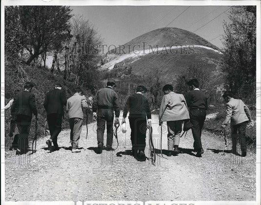 1962 Cucullo youths carry snakes at Feast of St. Dominick - Historic Images