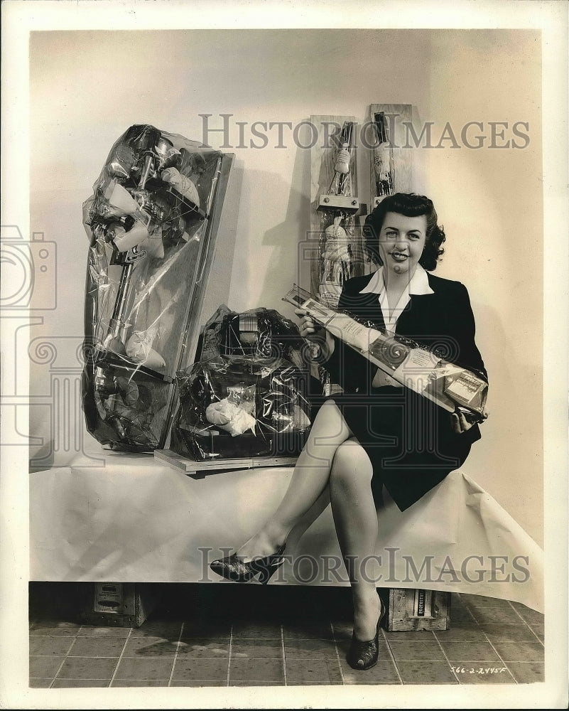 1945 Pliofilm by Goodyear held by Barbara Mezik  - Historic Images