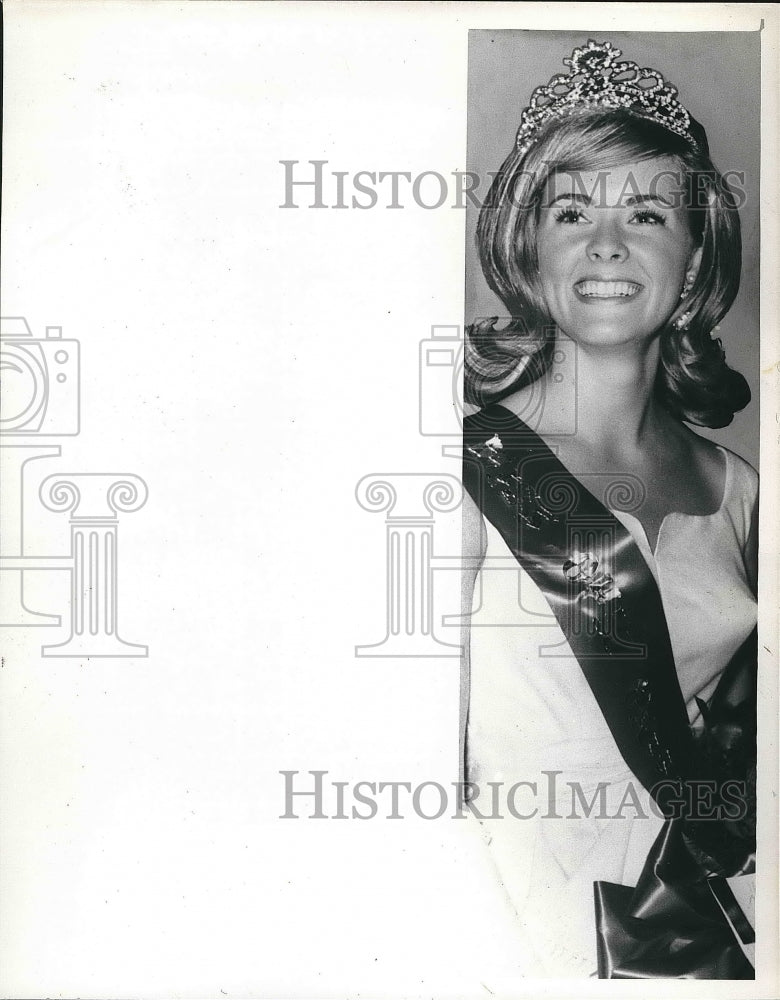 1962 Press Photo Sue Ann Downey Beauty Queen - nea62673 - Historic Images