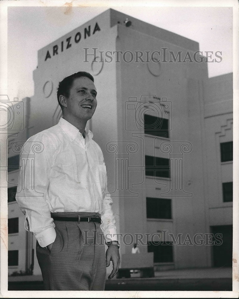 1954 University of Arizona Tuscon Studen Prexy Jerry YOung - Historic Images