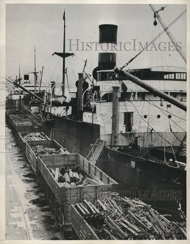 1933 Shipment Of Steel Ordered By Russia In 1917  - Historic Images