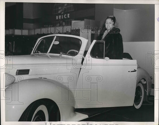 1937 Elizabeth Ruthberg, Leading Soprano, Metropolitan Opera Company - Historic Images
