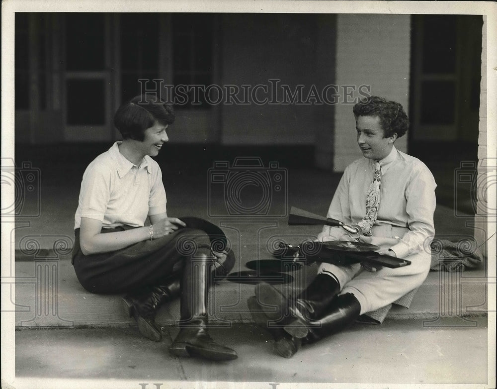 1931 Mrs. L. Belfor and and Ms. Audrey Davies socialites  - Historic Images