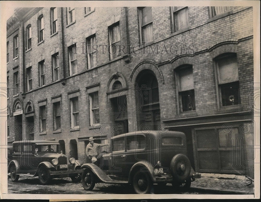 1933 View Of Apartment House Of Slain Girl Who Lived With Family - Historic Images