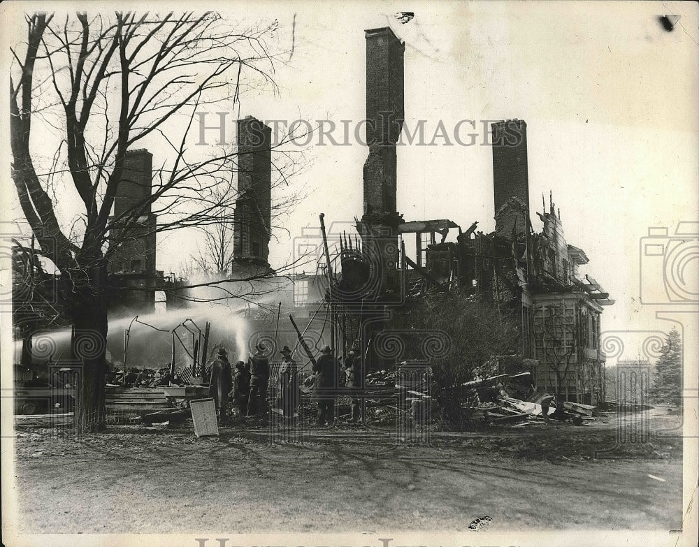 1932 Fire Destroys Home of NY Attorney Graham Sumner  - Historic Images