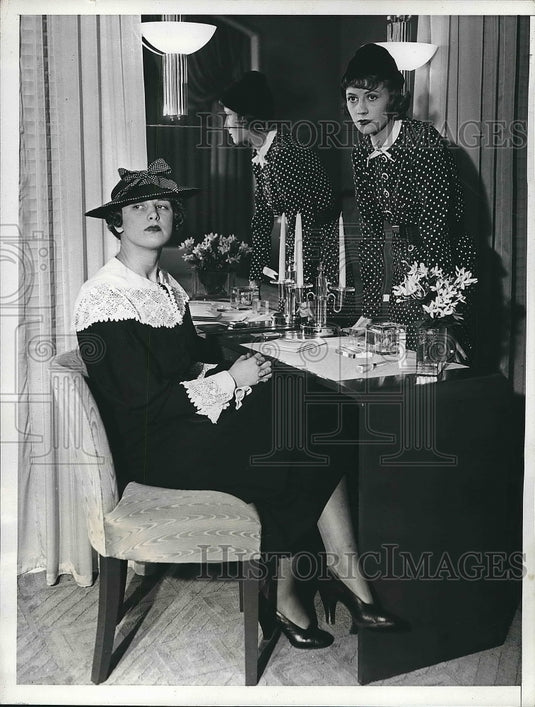 1936 Press Photo Dorothy Paine & Miss Audrey Jaeckel Both Brides In New York - Historic Images
