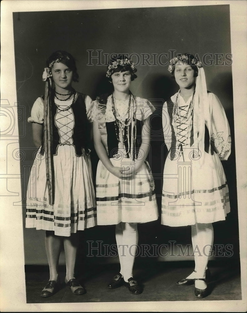 1928 Press Photo Leonarda Kuriatkowski, Gleanov Kucewick and Irene Raskowski - Historic Images