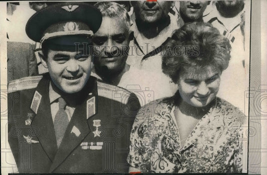 1964 Valentina Tereshkova Nikolayev with her huspand, gave birth to - Historic Images