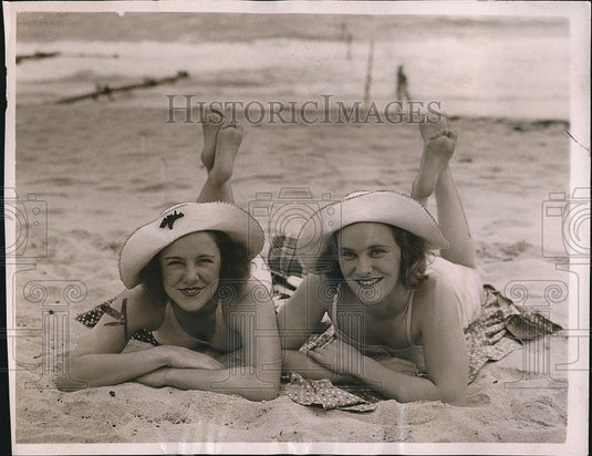 1937 Helen Jane, and Forence Moorshead.  - Historic Images