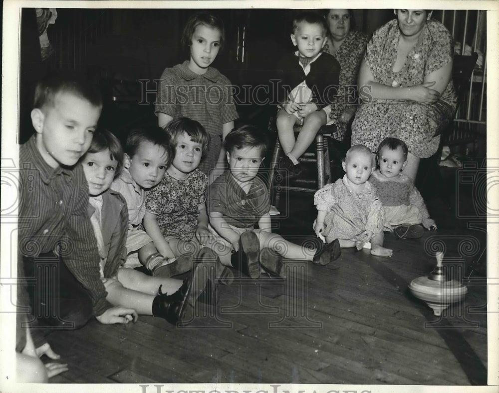 1938 Refugee Children Watching &quot;Birdie&quot; After Hurricane &amp; Flood - Historic Images