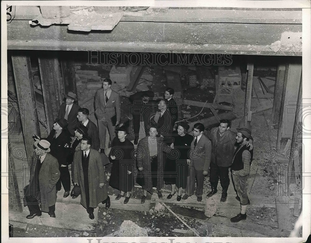 1938 Students of NY University Tour 6th Ave Subway  - Historic Images