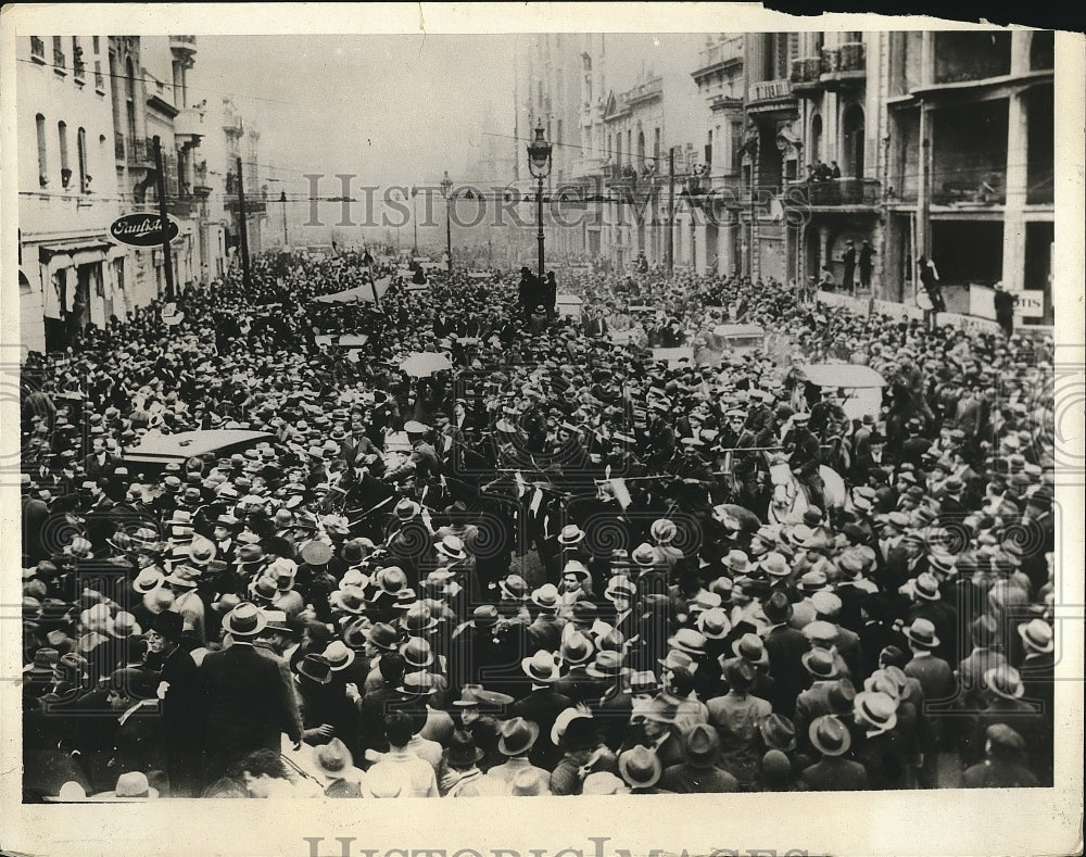 1930 Cadet Rebel Troops in Buenos Aires Cheered on by Crowds - Historic Images