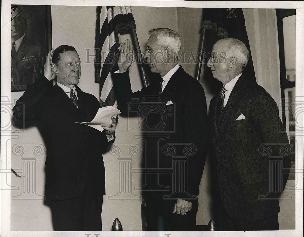 1938 Press Photo Maj. Gen. R. M. Danford being sworn in at War Department - Historic Images