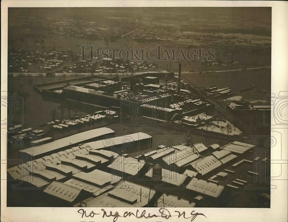 1937 Mississippi River Flooding Town View  - Historic Images