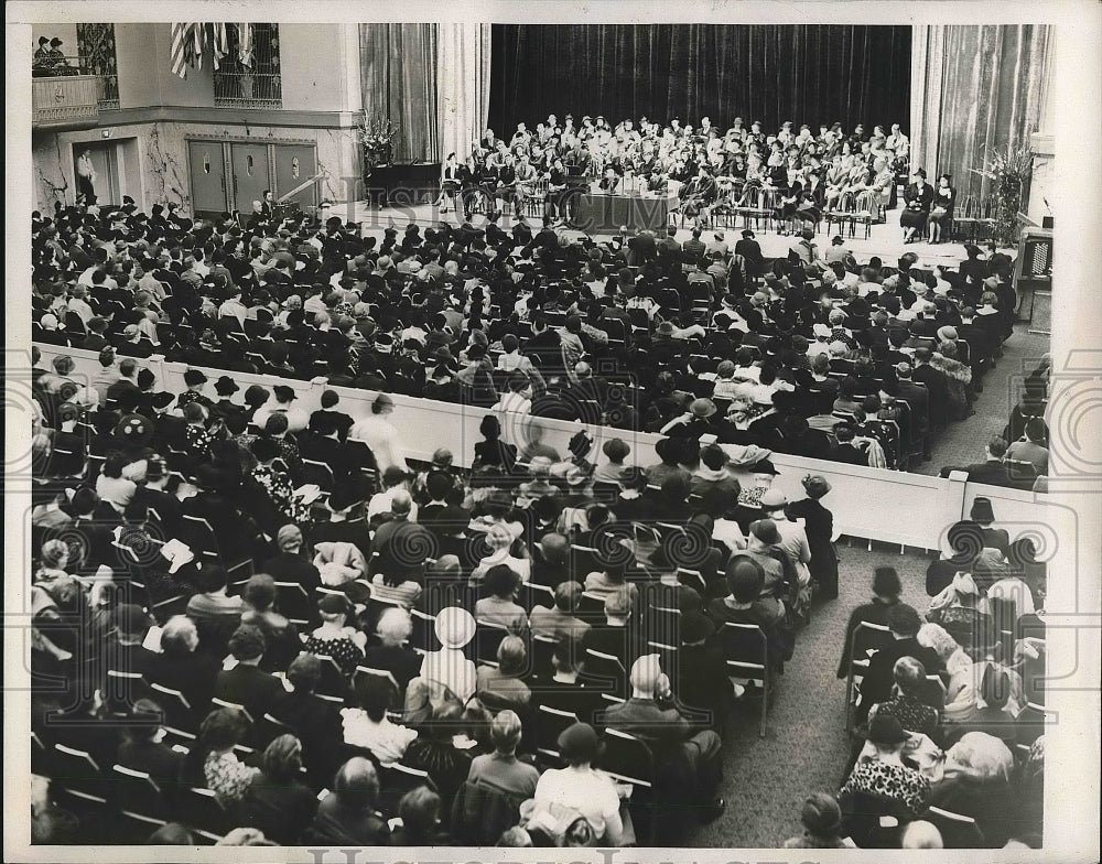1937 Waldorf Historia Hotel Herald Tribune News Conference - Historic Images
