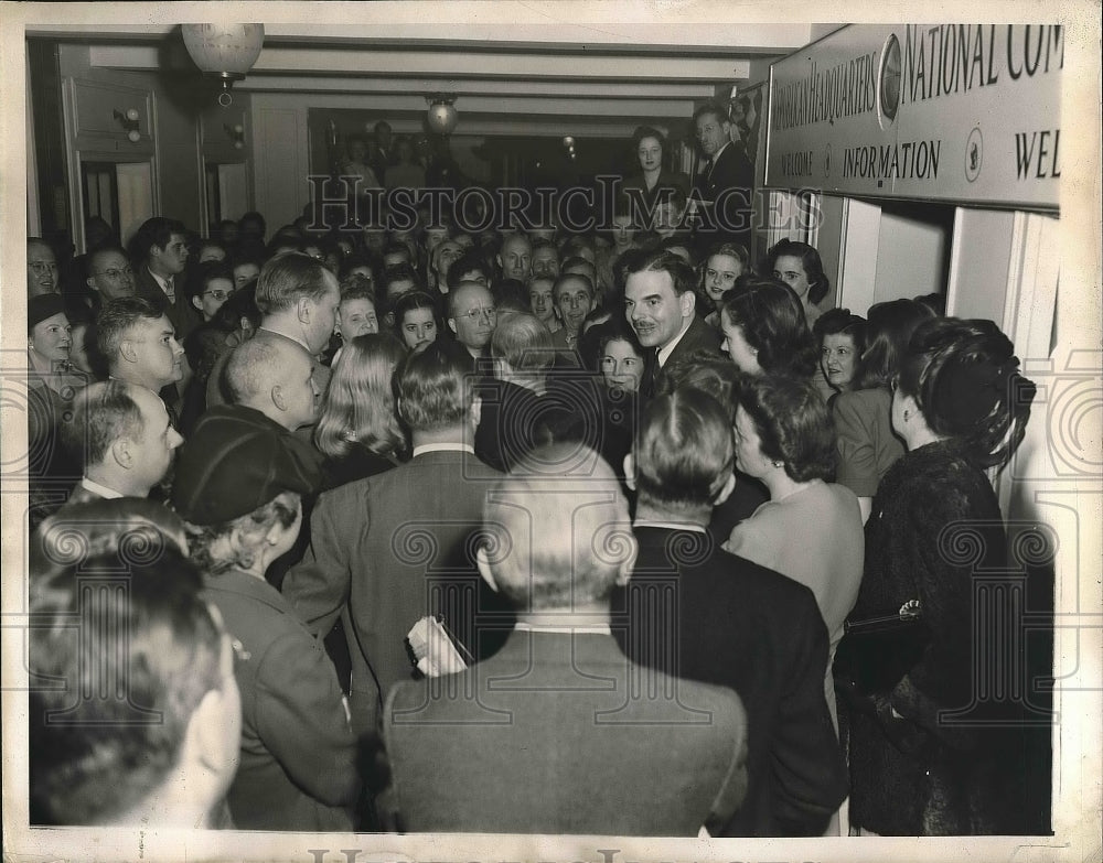 1944 Press Photo Gov. Dewey in New York - nea64502 - Historic Images