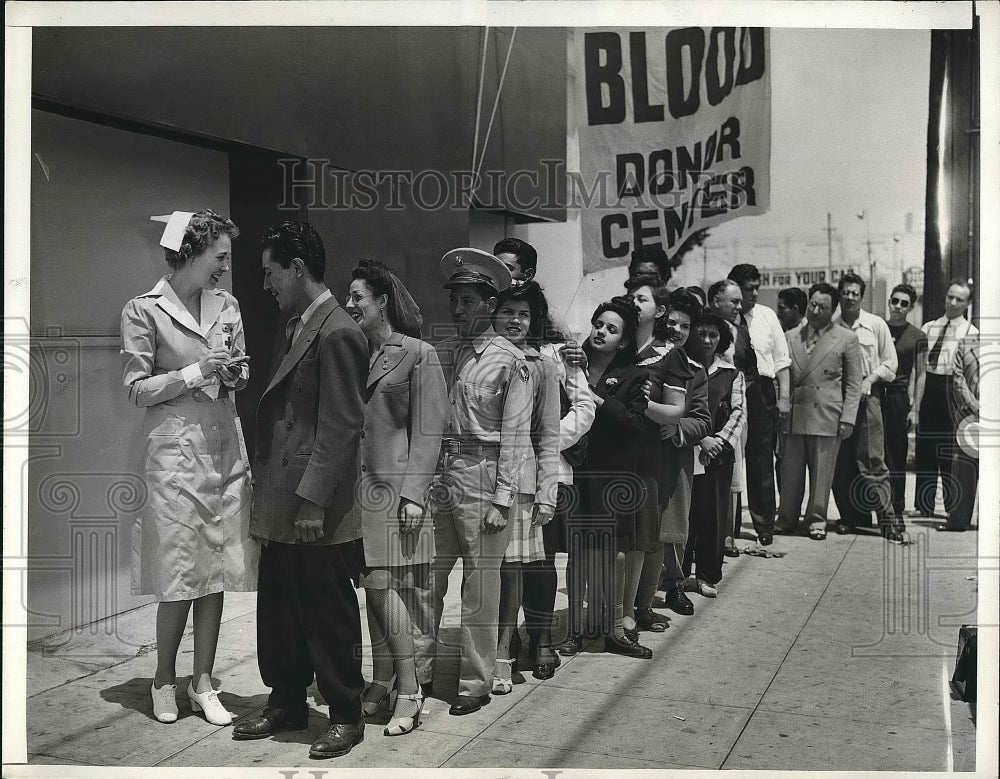 1943 Mexican Youths Give Blood to Red Cross  - Historic Images