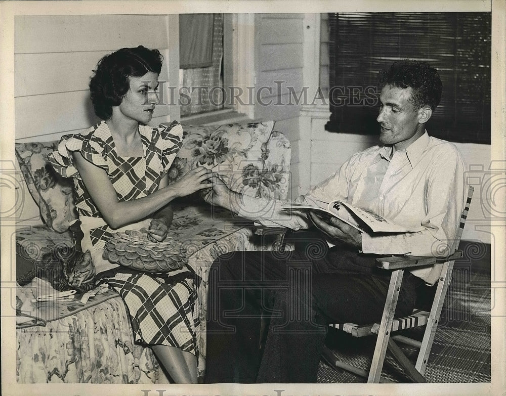 1937 Press Photo William Grant Hayes Blind Woman Homemaker - Historic Images