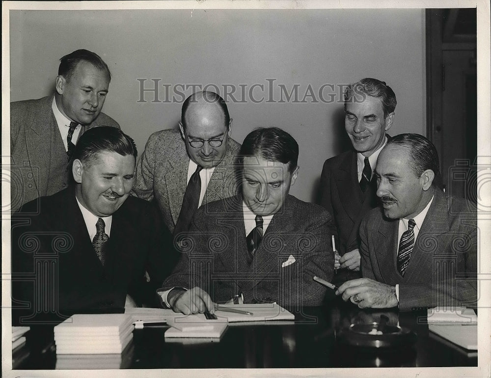 1938 Press Photo Civil Aeronautics Authority Commerce Dept Ralph Damon Tom Hardi - Historic Images