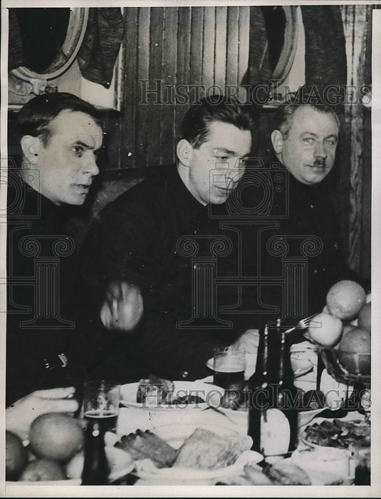 1938 Rescued Soviet Scientists Arrive in Norway  - Historic Images