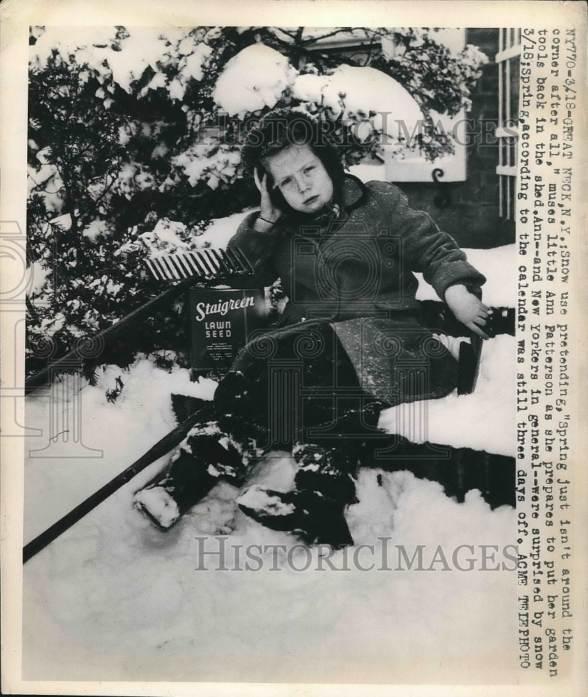 1949 Press Photo Ann Patterson Uses Garden Tools After Freak March Snow Storm - Historic Images