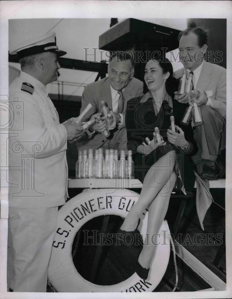1950 Press Photo Raising Funds for Seamen's Church Institute - Historic Images