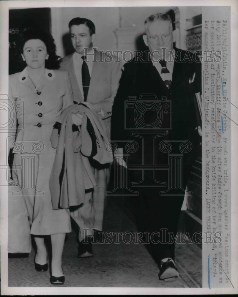 1951 Press Photo French War Bride Odette Jackson Leaving Court from Trial-Historic Images