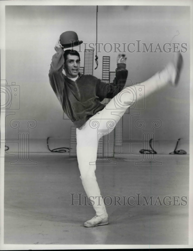 1962 Press Photo Perry Como Peter Gennaro Show Kraft Music Hall - Historic Images