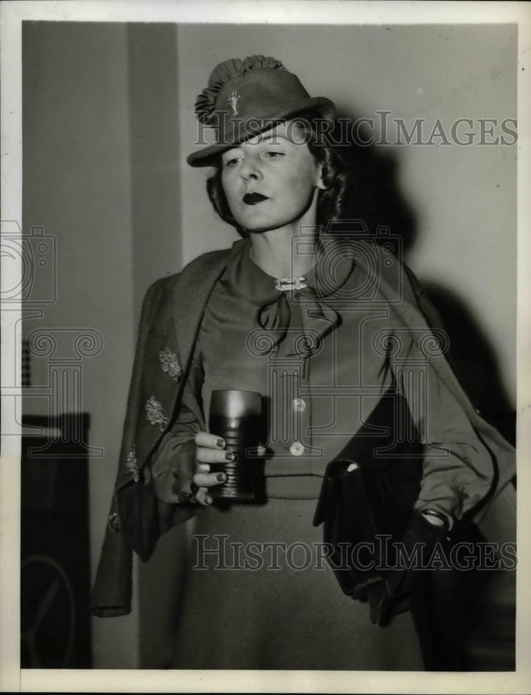 1941 Lady Cathleen S. Queensbury in NYC  - Historic Images