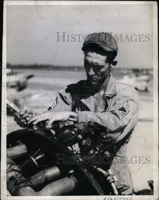 1941 S/Sgt Burl Quimby at Maxwell Field in Ala.  - Historic Images