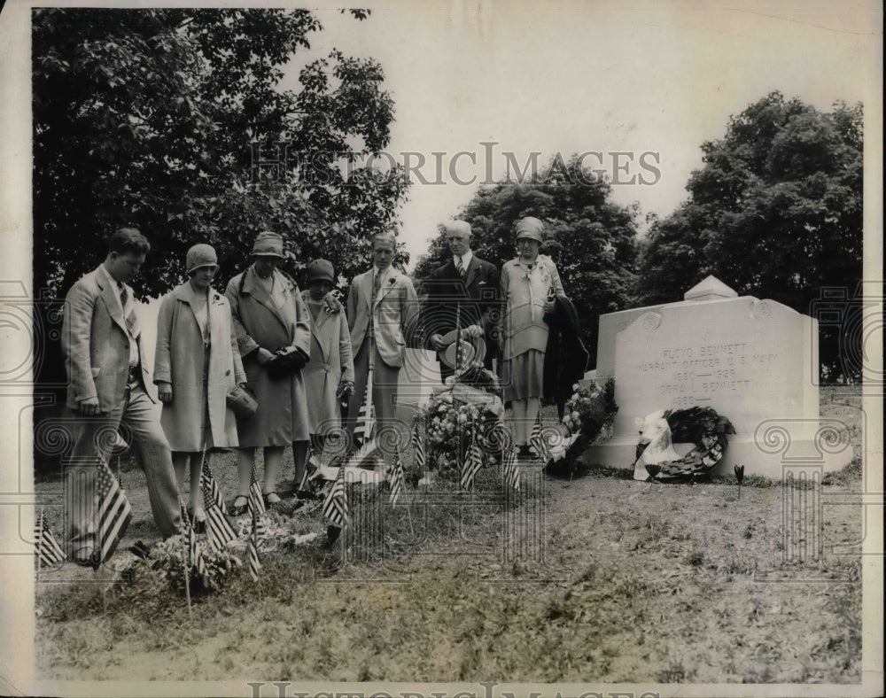 1928 Memorial day at Arlington Natl Cemetery for F Bennett - Historic Images