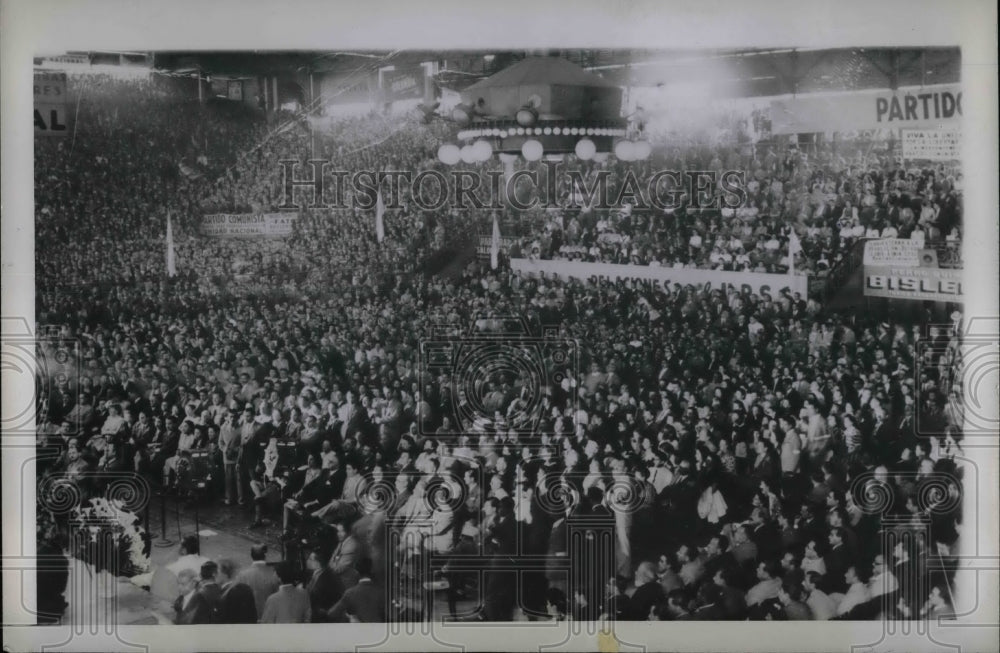 1945 Crowd Attends Communist Party Rally In Luna Park Buenos Aires - Historic Images