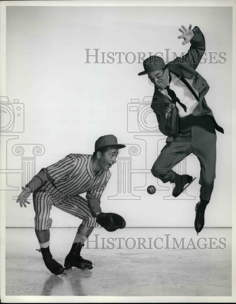 1962 Press Photo Bill Wall &amp; Dick Dova in Johnson Ice Follies - nea65547 - Historic Images