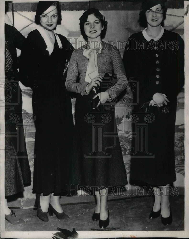 1944 New York Mannequins (Models)  - Historic Images