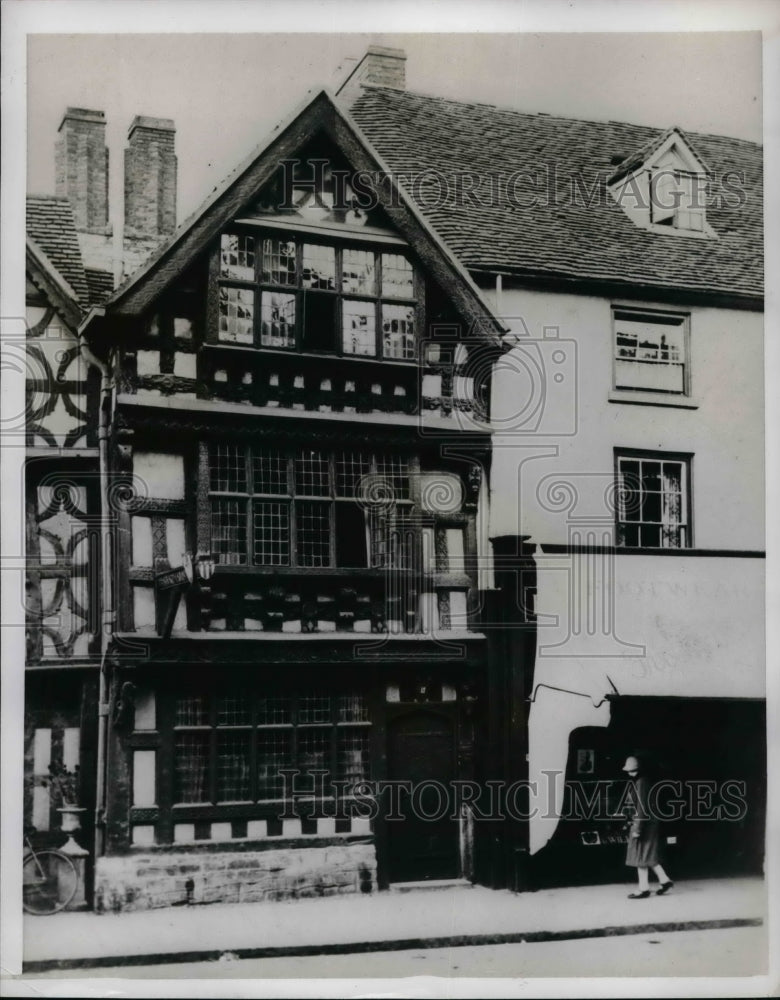 1955 Birthplace of Shakespeare at Stratford - Historic Images