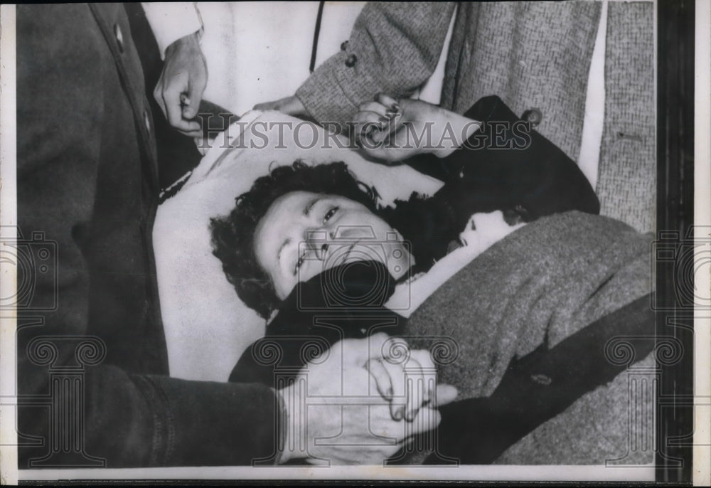 1959 Press Photo Mrs. Concetta Giarletta Placed in ambulance after explosion - Historic Images