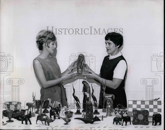 1967 Bonnie Read & Jean McKenna & church misson fair items - Historic Images