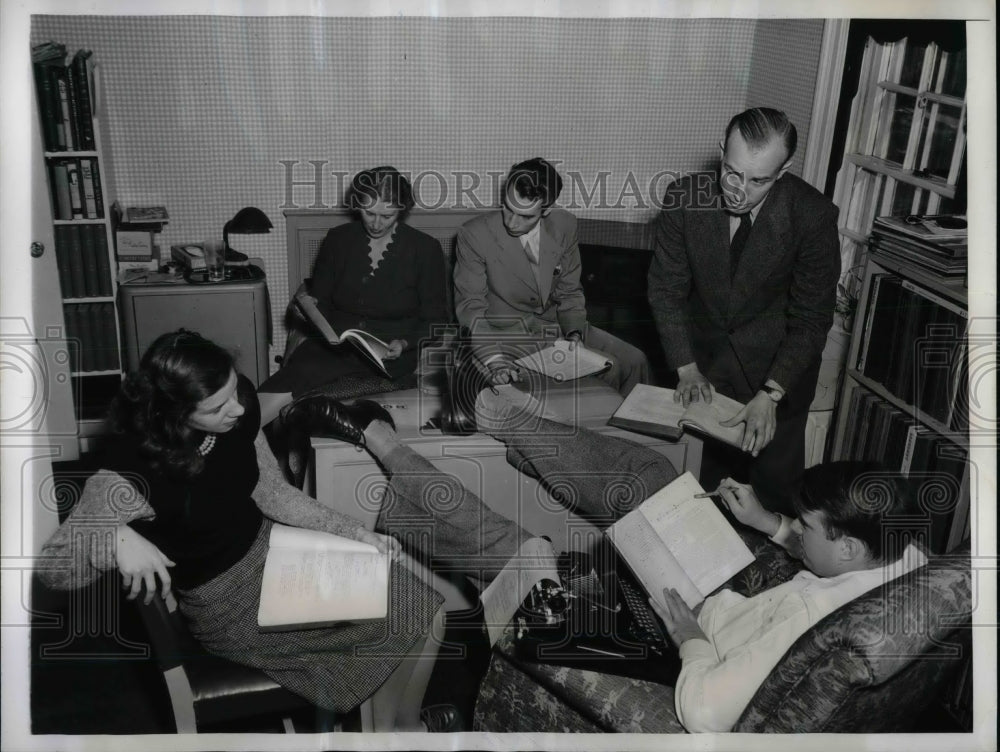 1946 Mrs Kat Bradley, Groscenor Glenn,Wilimovsky & D Bradley - Historic Images