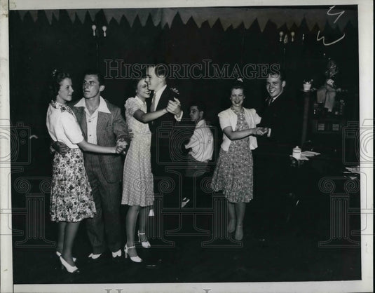1939 Dowagiak, Mich.Pottowatami tribe members at a dance  - Historic Images