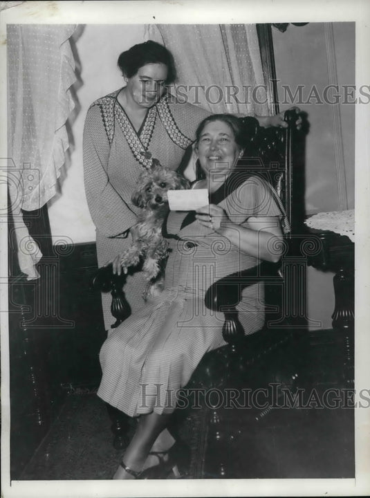 1934 Mrs. F. Kovach and Mrs. Anna Goyr  - Historic Images