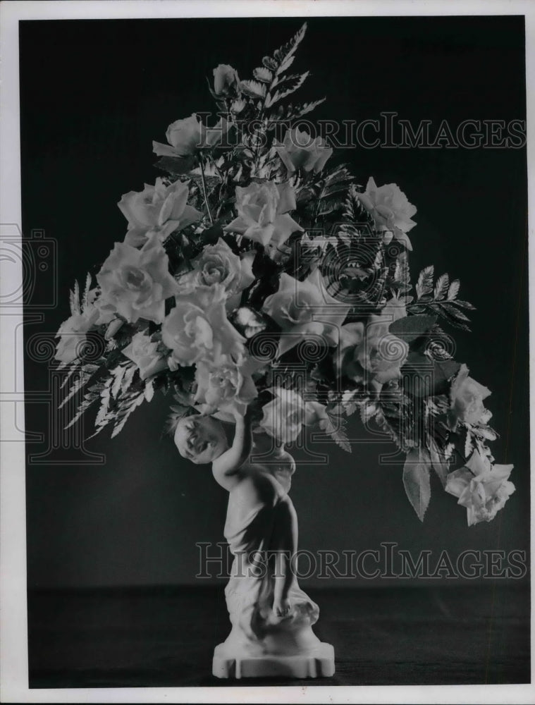 1965 A bouquet of flowers.  - Historic Images