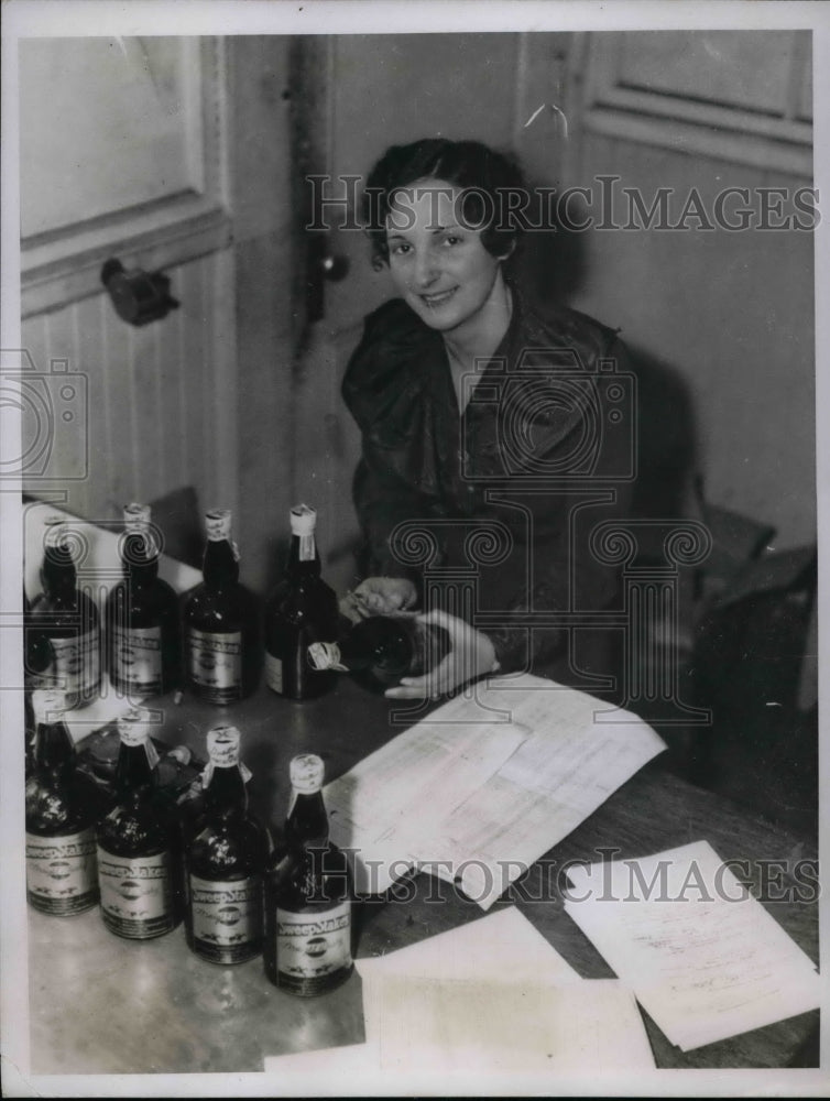 1934 Margaret Kane at Continental Distilling Co.  - Historic Images